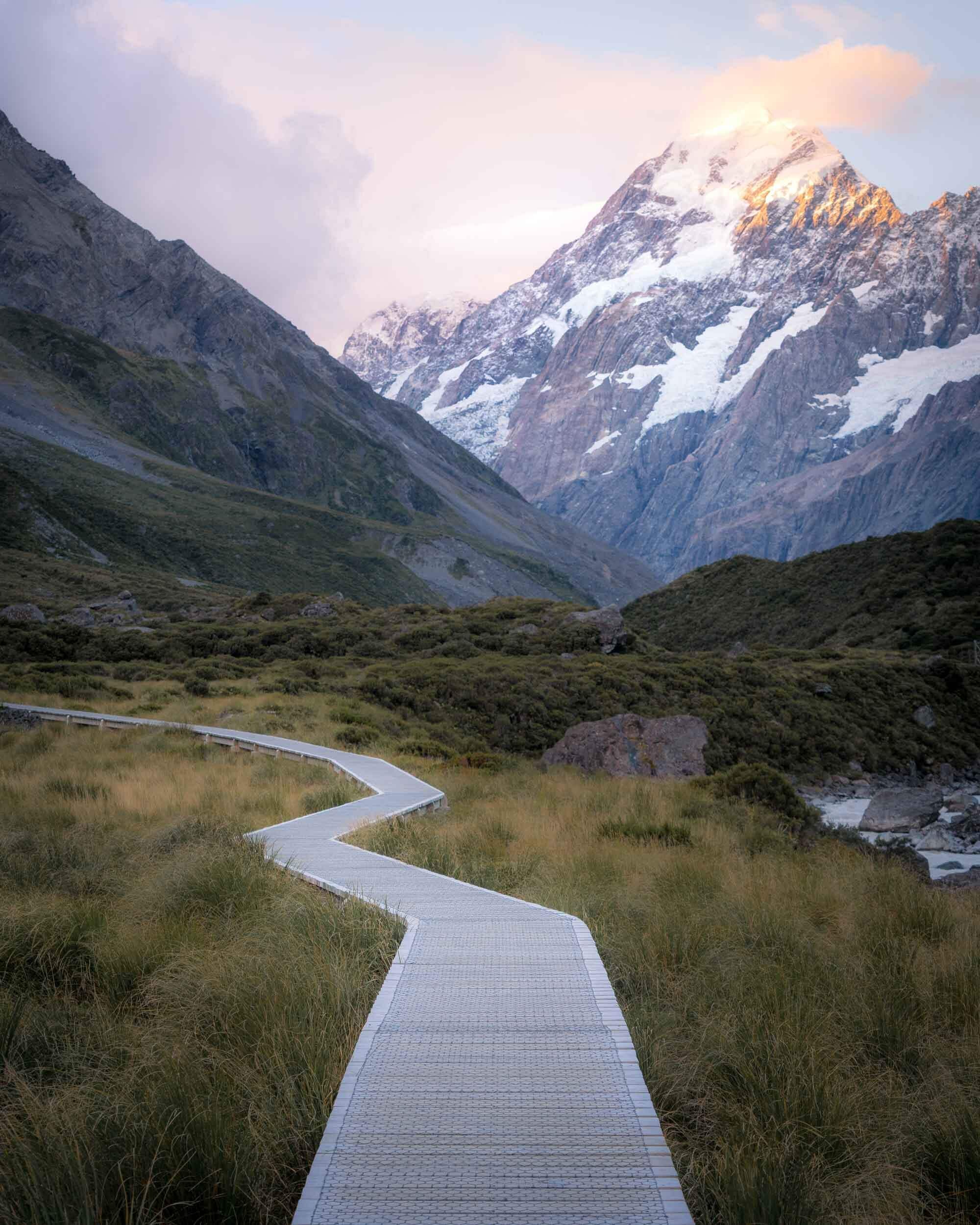 The famous boardwalk on the Hooker Valley Track.