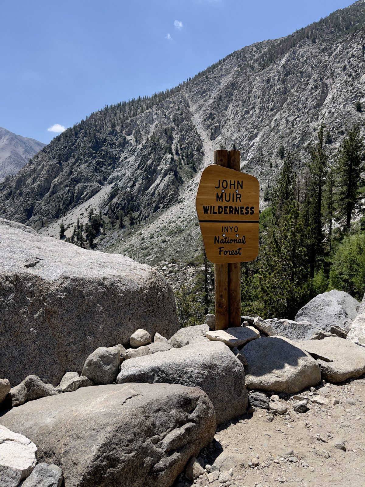 Day Hike To California's Stunning Big Pine Lakes - Jess Wandering