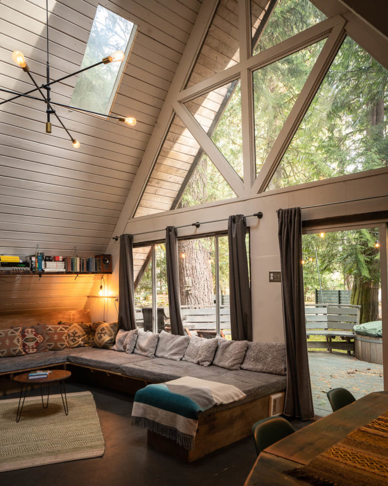 The Best Cozy Pacific Northwest Cabins You Can Rent - Jess Wandering